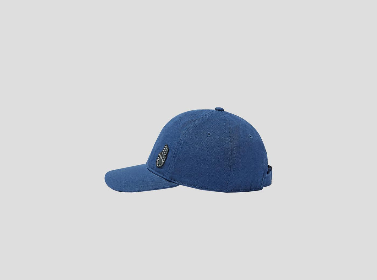 BMW verlassing pet blauw