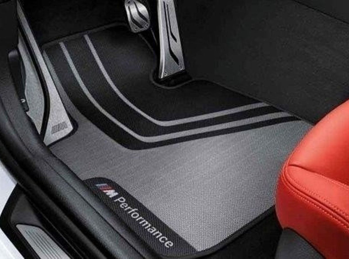 BMW X4 M Performance automatten voorzijde met M Performance-logo