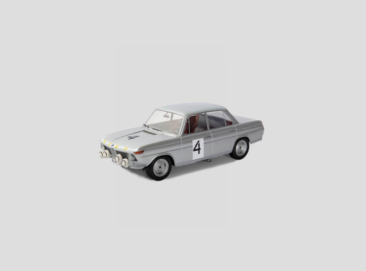 BMW Miniatuur Heritage 1800 TI 1:18