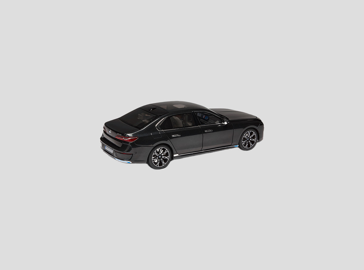 BMW i7 Miniatuur 1:18 (Sophisto Grey Metallic)