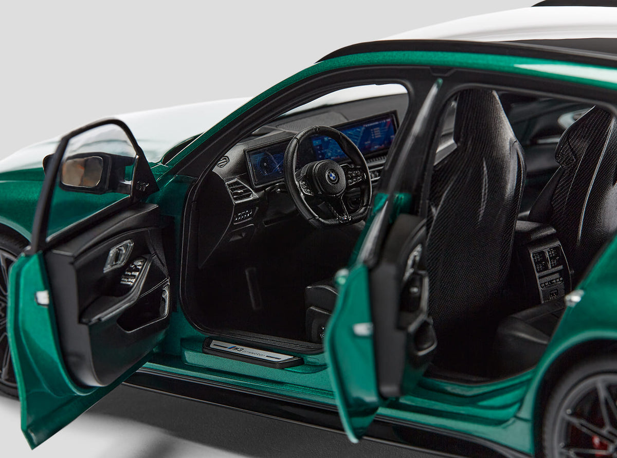 BMW M3 Touring G81 Miniatuur 1:18 (Isle of man green)