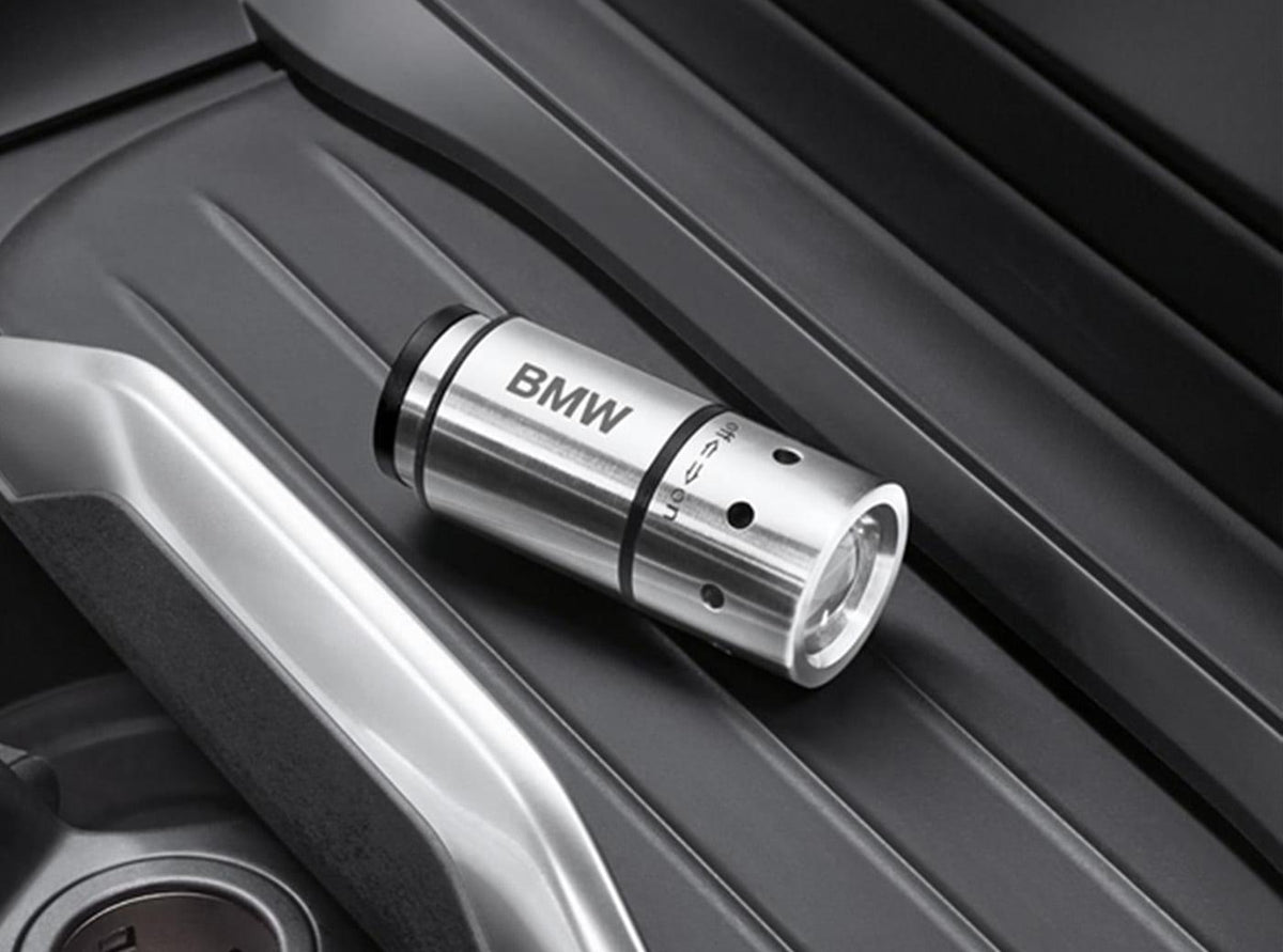 BMW LED Zaklamp Oplaadbaar - Van Poelgeest BMW & MINI