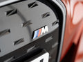 BMW M-embleem Ceriumgrey voor de motorkap